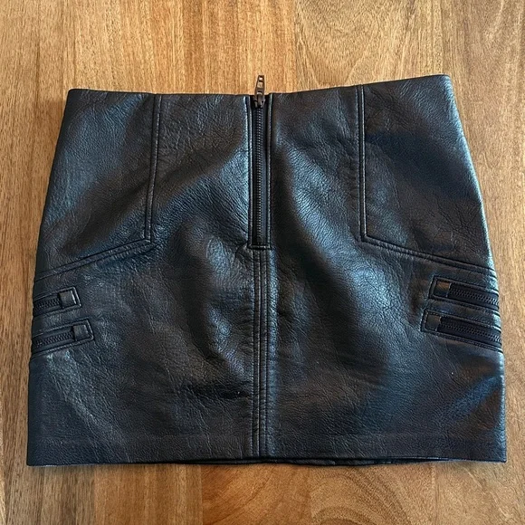 Blank NYC Leather Mini Skirt with Zipper Detail - Picture 2 of 4